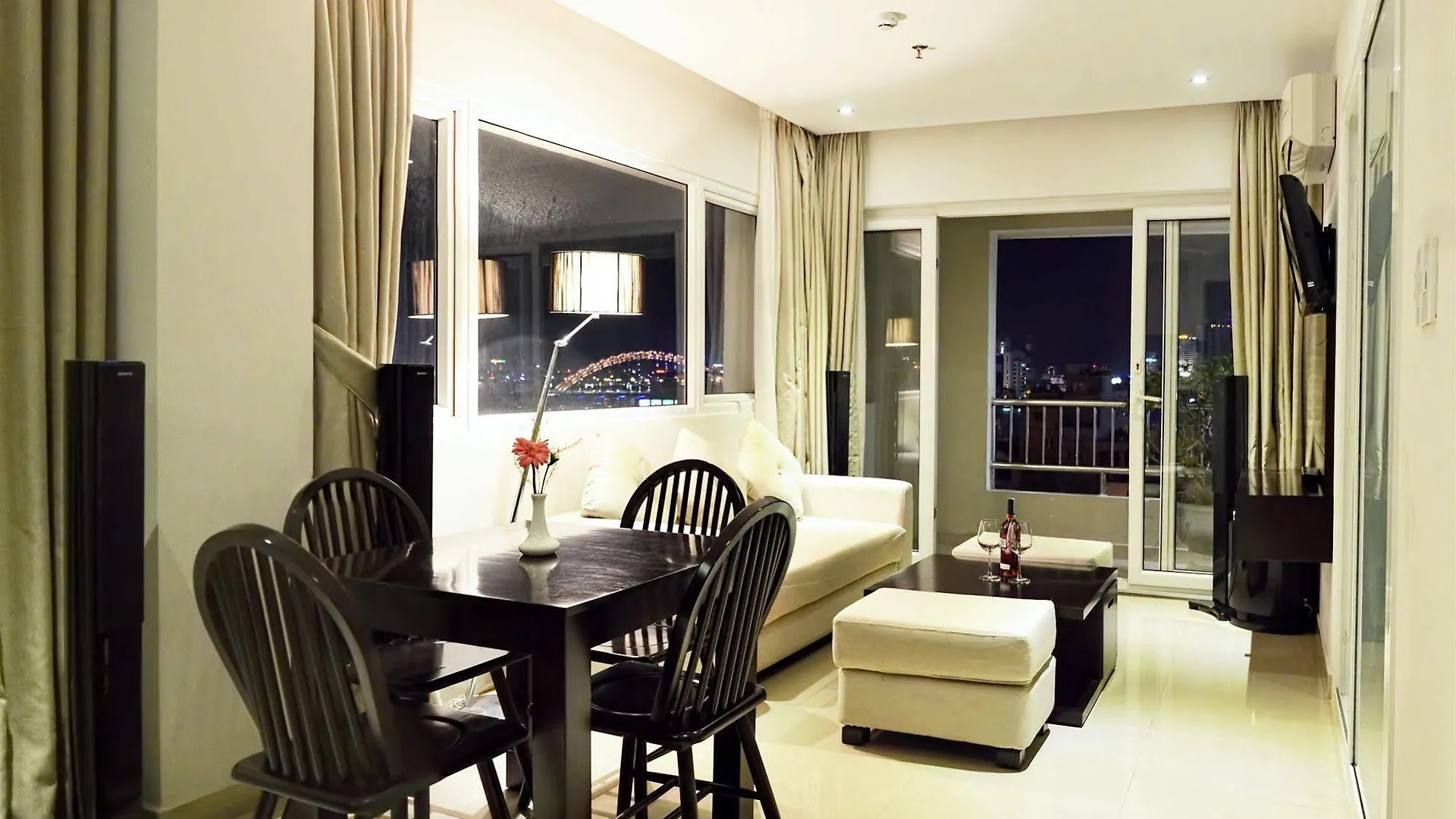 D&C Hotel Da Nang 2*,